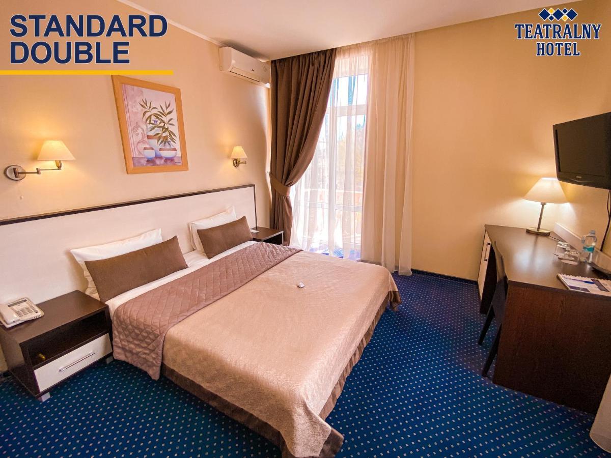 Teatralny Hotel Zaporizhia Exterior photo