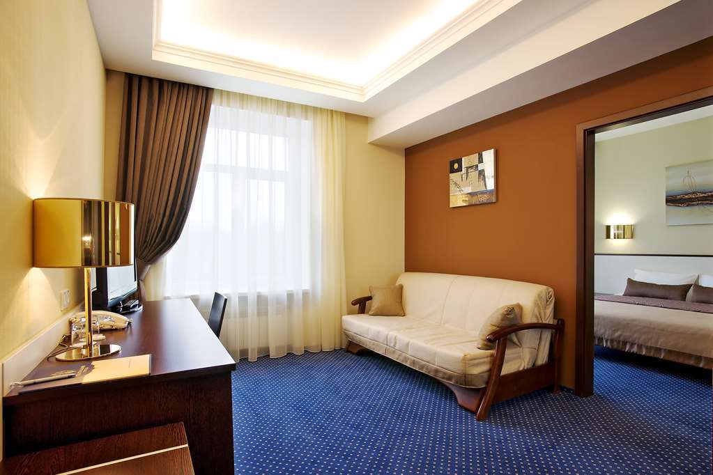 Teatralny Hotel Zaporizhia Room photo