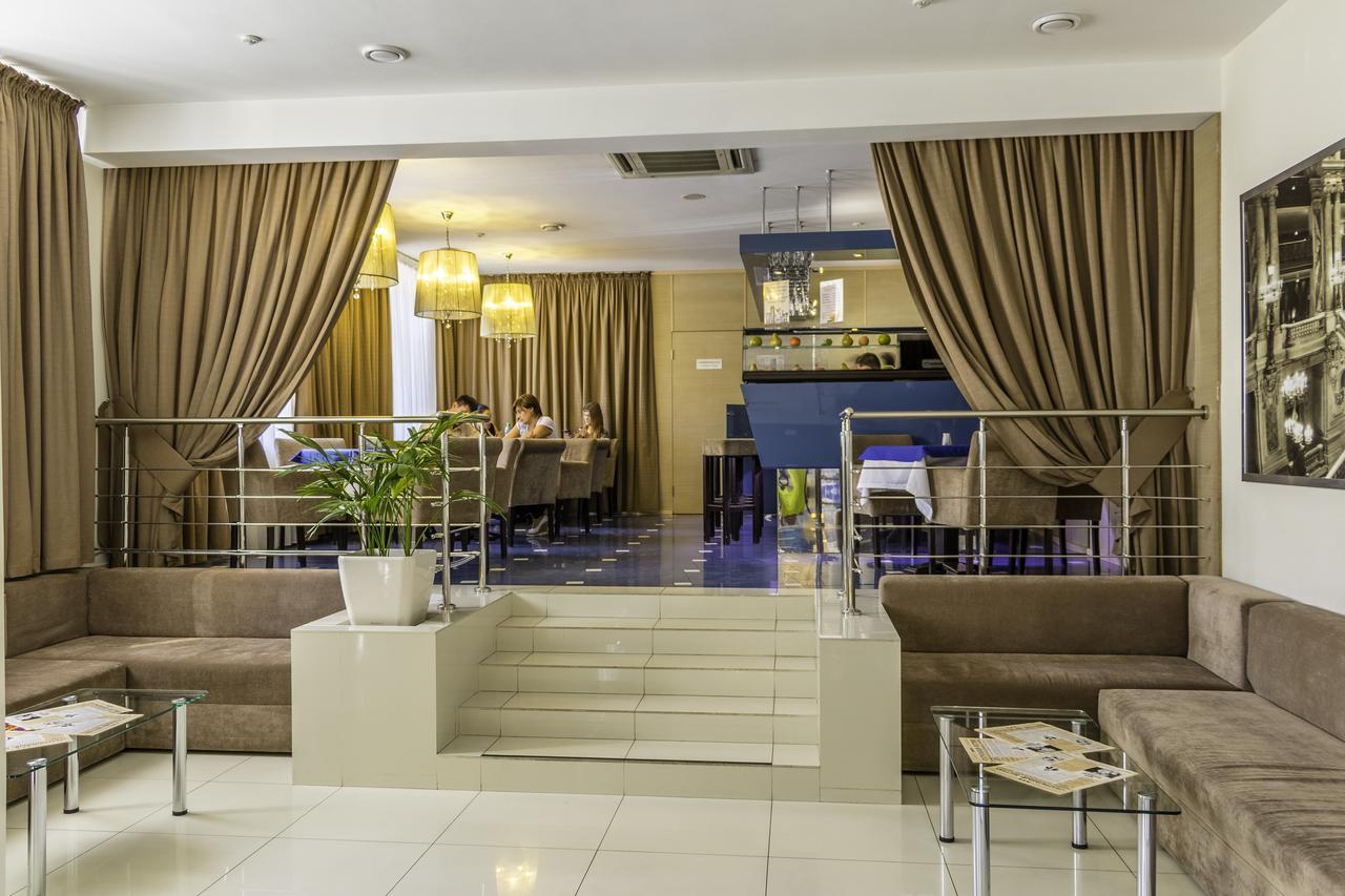 Teatralny Hotel Zaporizhia Room photo